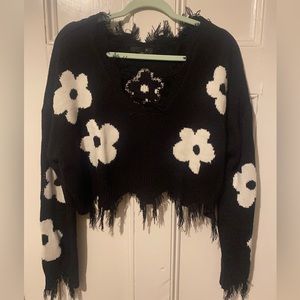 JustPolly, Black and White Floral Distressed Sweater. Size L.